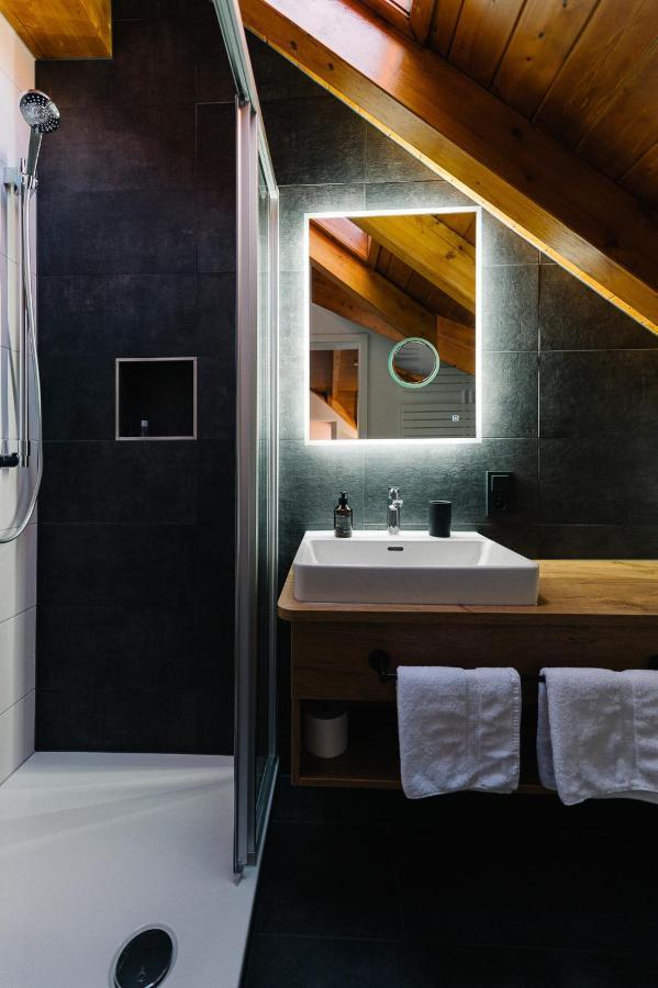 Moderne 2 Zi.-Fewo Blackforest Art Naehe Freiburg Simonswald Buitenkant foto